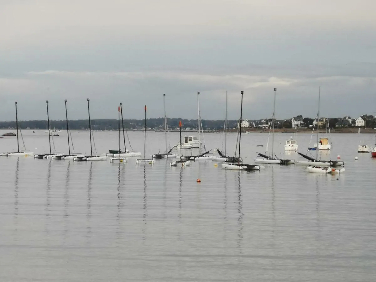La Fregate Blanche Villa Concarneau 0*,  France